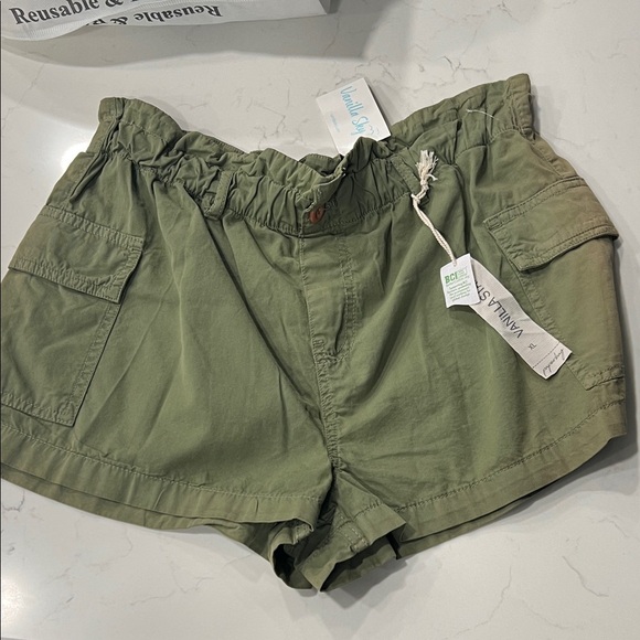 Vanilla Star Pants - NWT Vanilla Star Women's Cargo Shorts in Olive XL